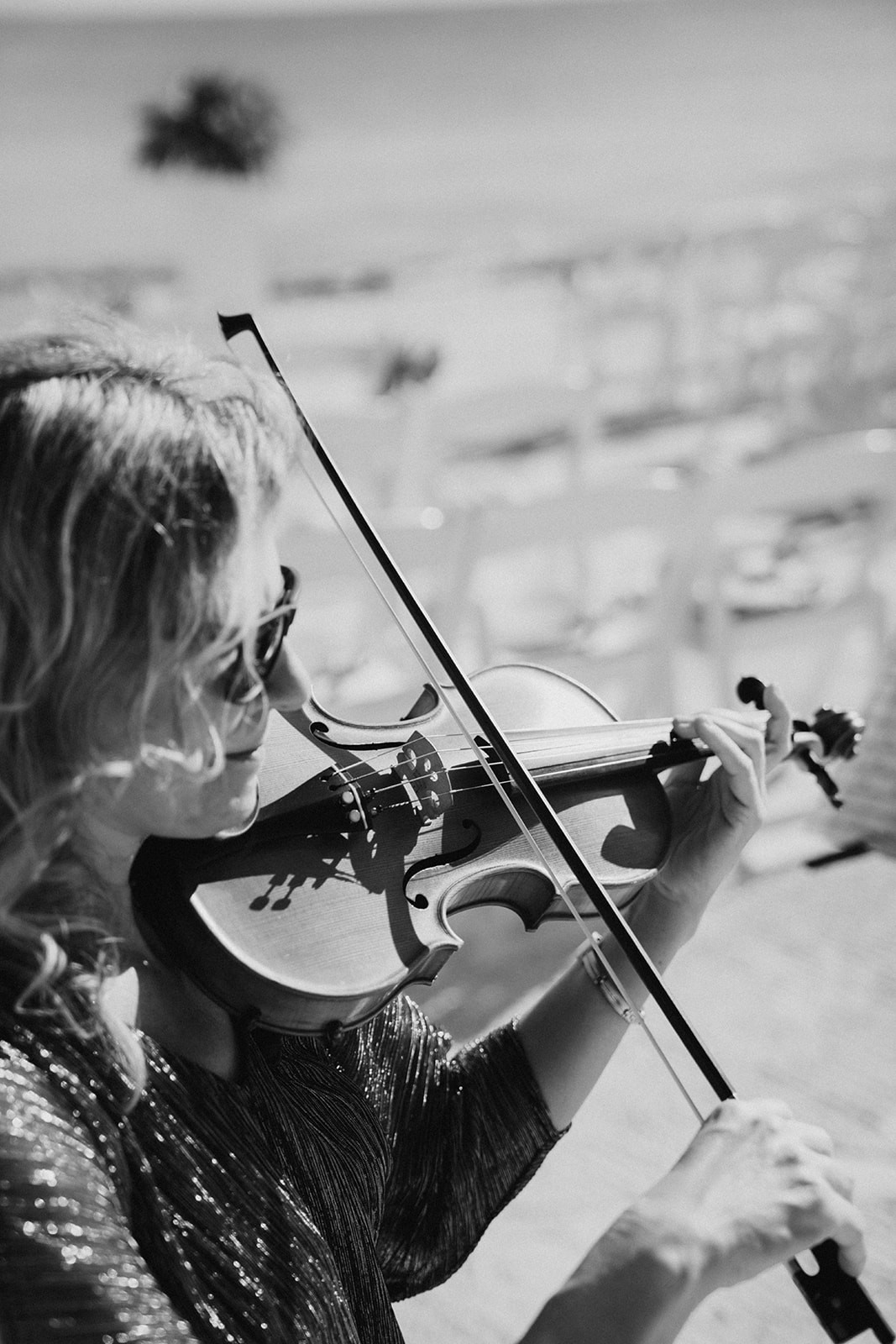 woman playing violin